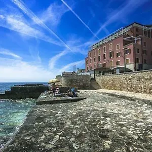 https://rotonda-inn.in-istria.net
