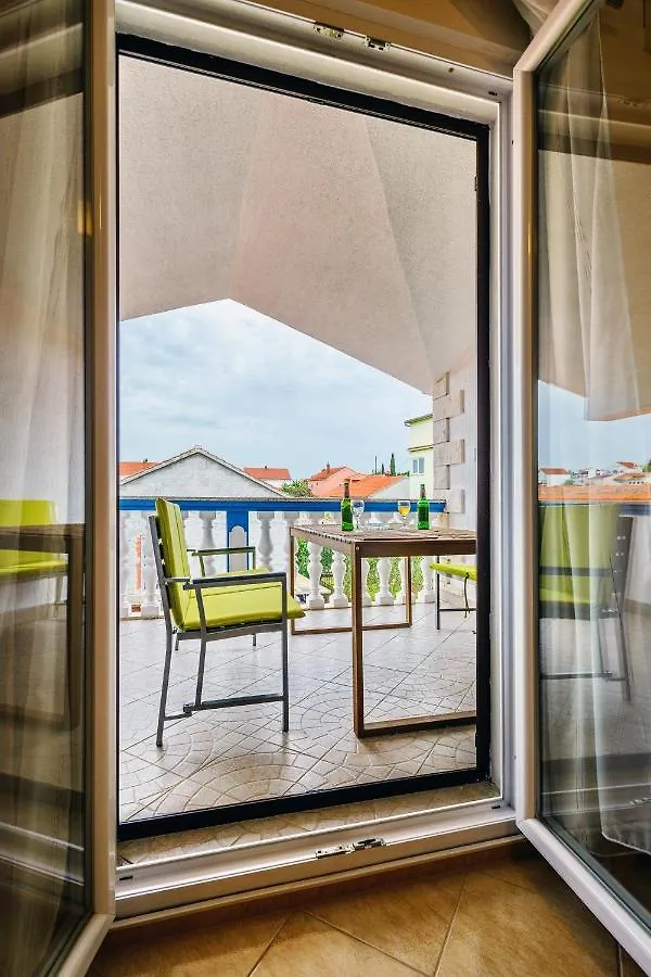 Guest house Apartmani Nena Zadar