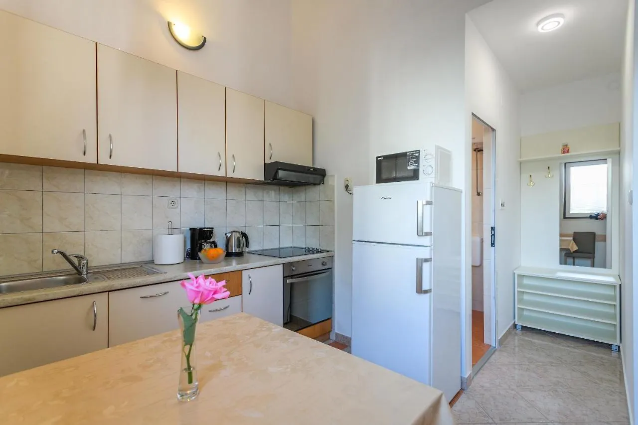 Apartmani Nena Zadar 0*,