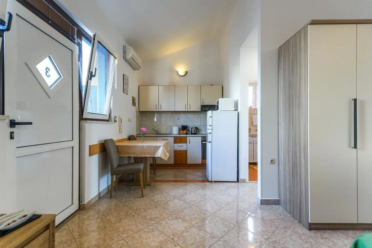 Guest house Apartmani Nena Zadar