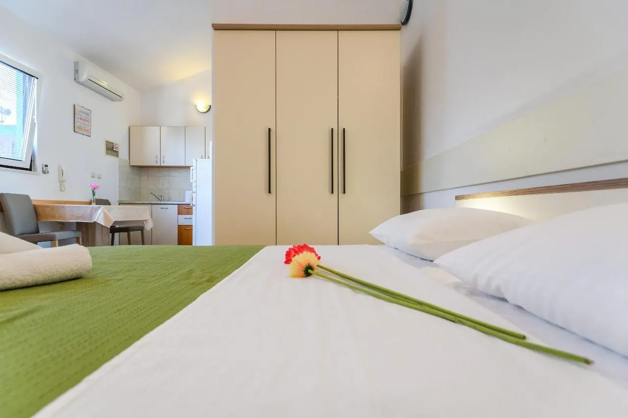 Apartmani Nena Zadar 0*,