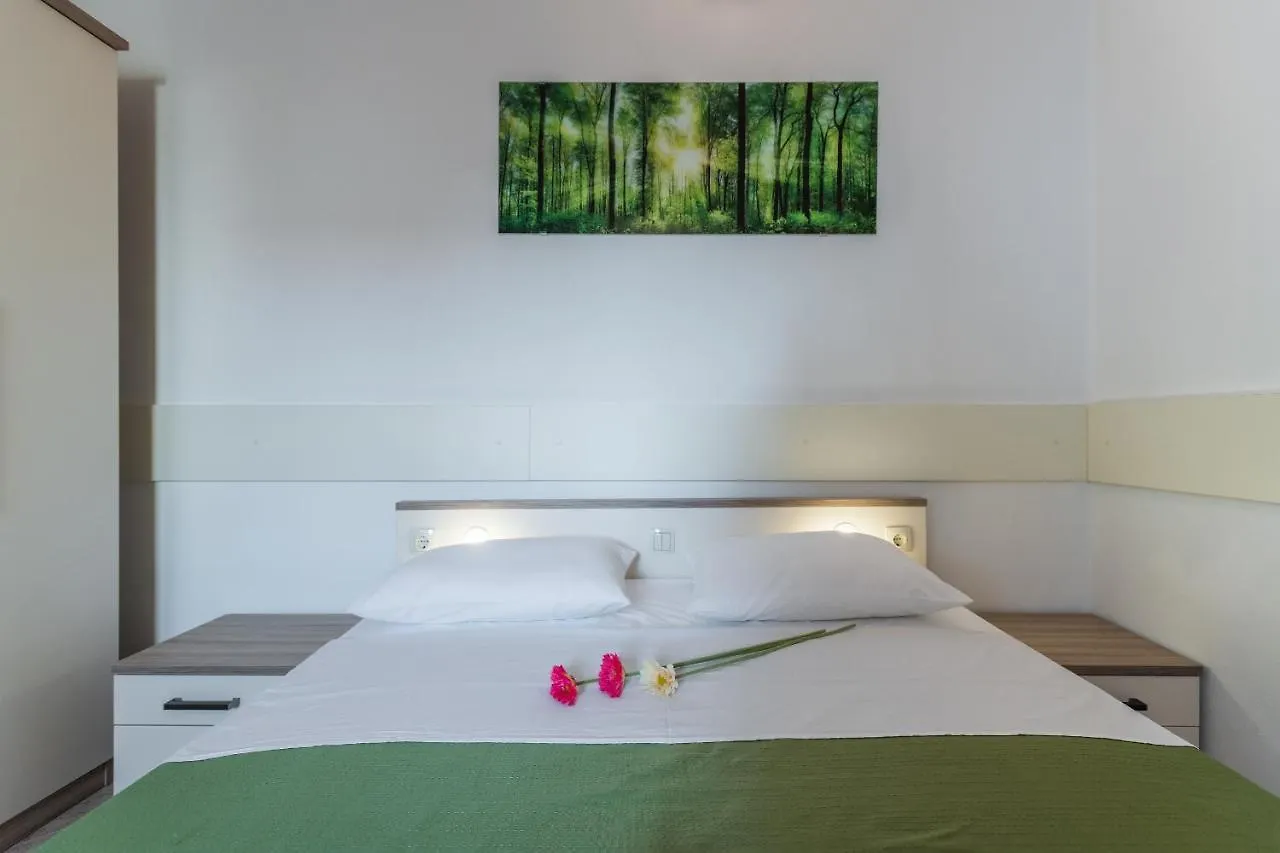 Apartmani Nena Zadar 0*,