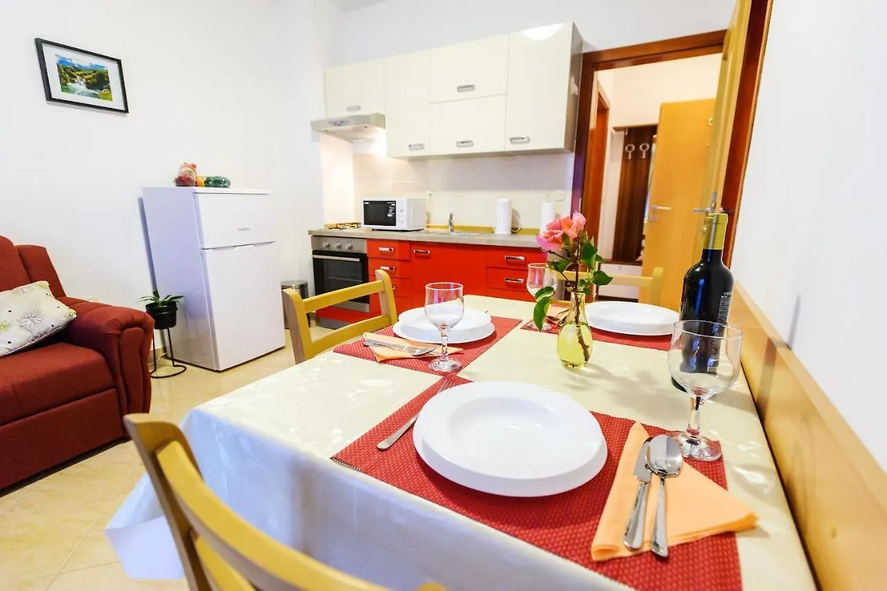 Guest house Apartmani Nena Zadar