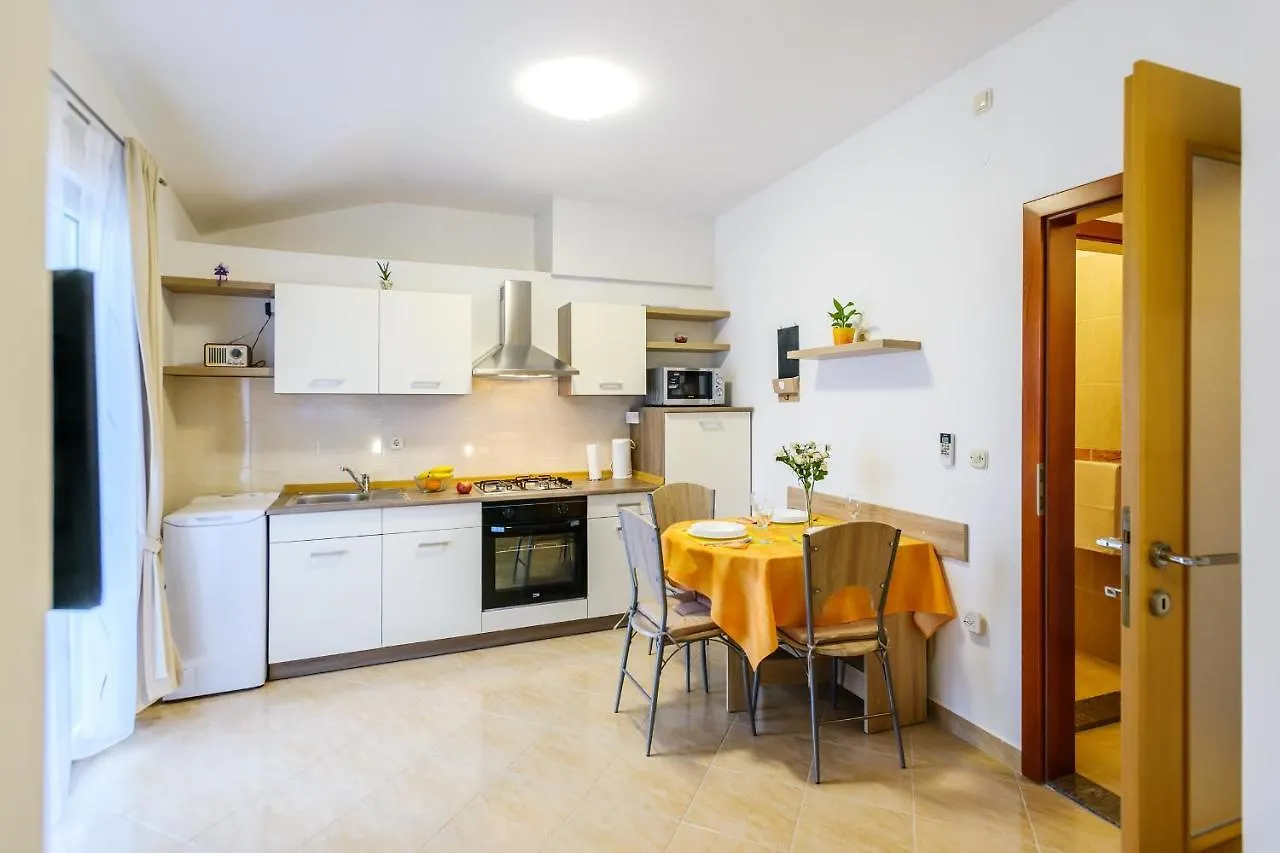 Guest house Apartmani Nena Zadar